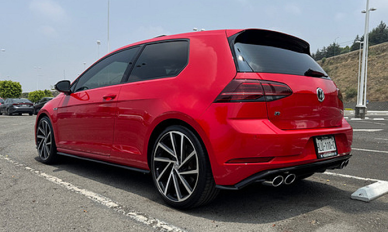 Volkswagen Golf R 2....