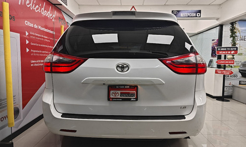 Toyota Sienna 2020...