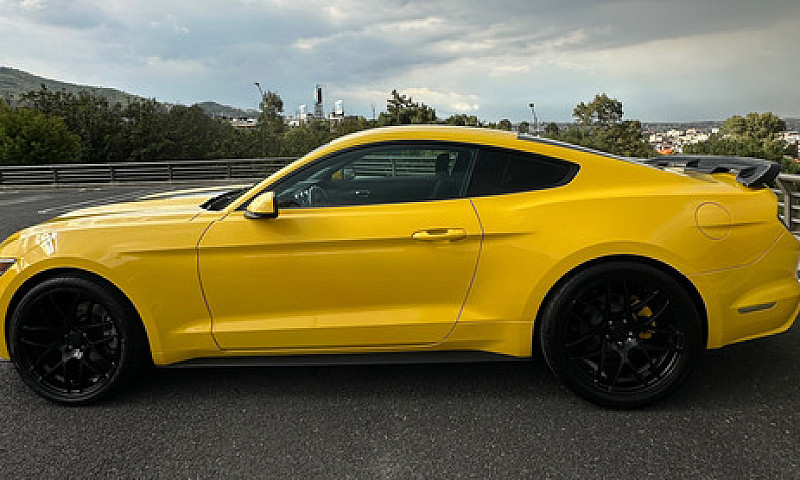 Ford Mustang 3.8 Cou...