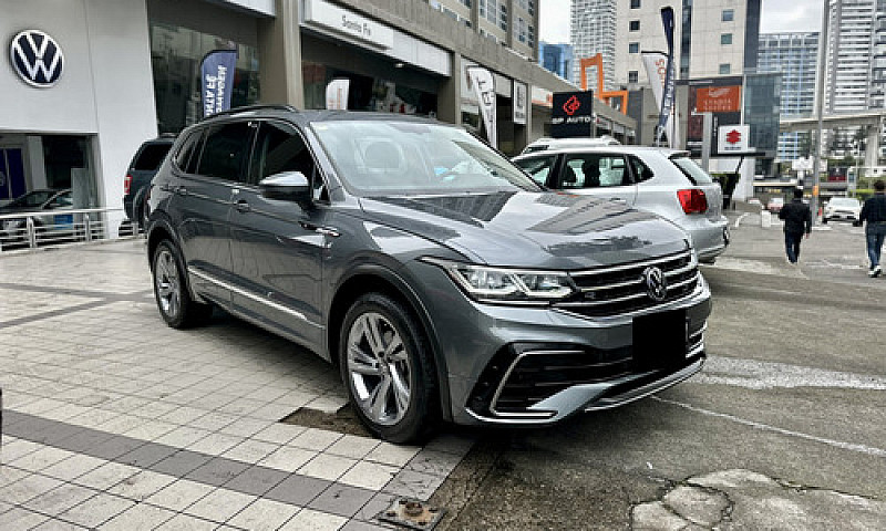 Volkswagen Tiguan R-...