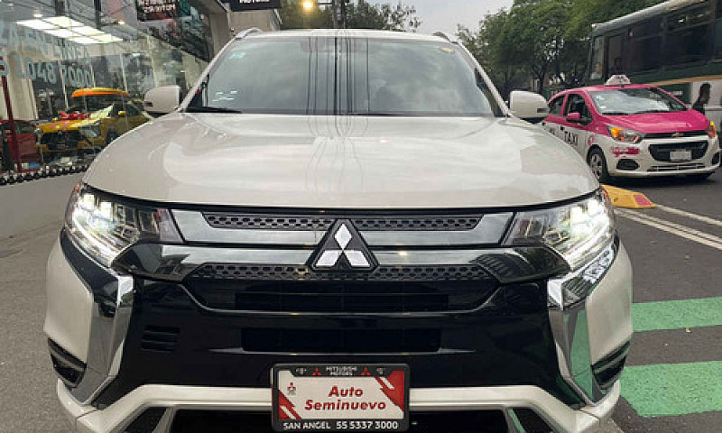 Mitsubishi Outlander...