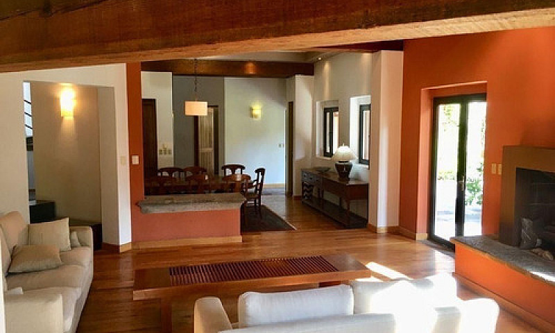 Casa En Venta En Amp...