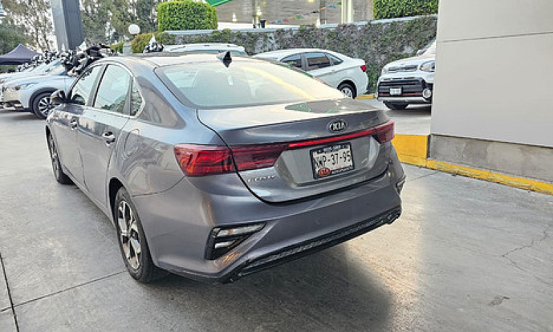 Kia Forte Sedan 2020...