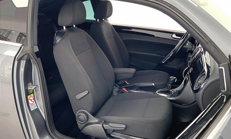 Volkswagen Beetle 20...