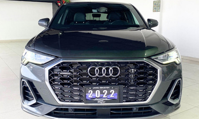 Audi Q3 2.0 S Line 1...