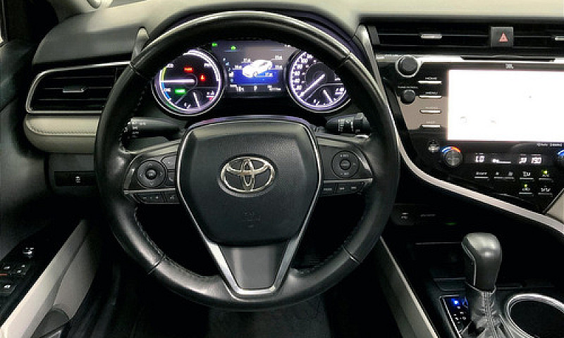 Toyota Camry 2019...