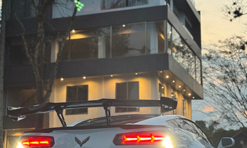 Chevrolet Corvette 6...