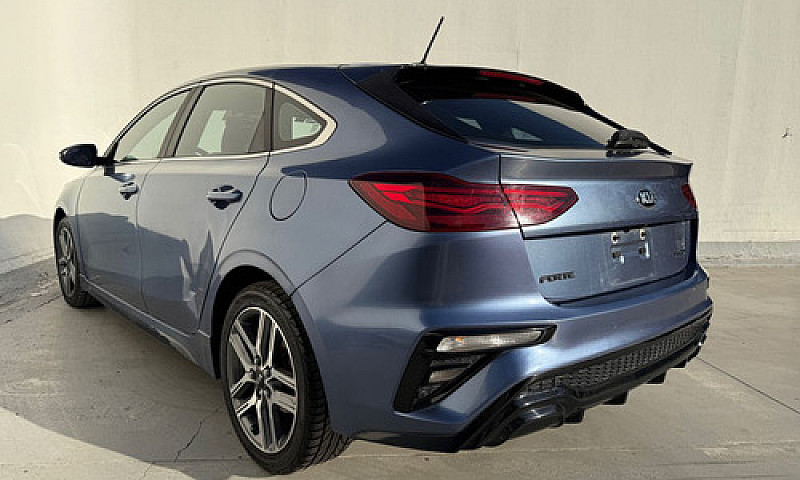 Kia Forte Hb 2020...