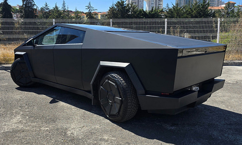 Tesla Cybertruck Cyb...