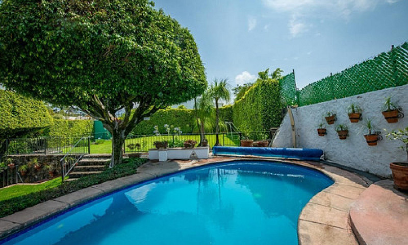 Casa En Venta En Lom...