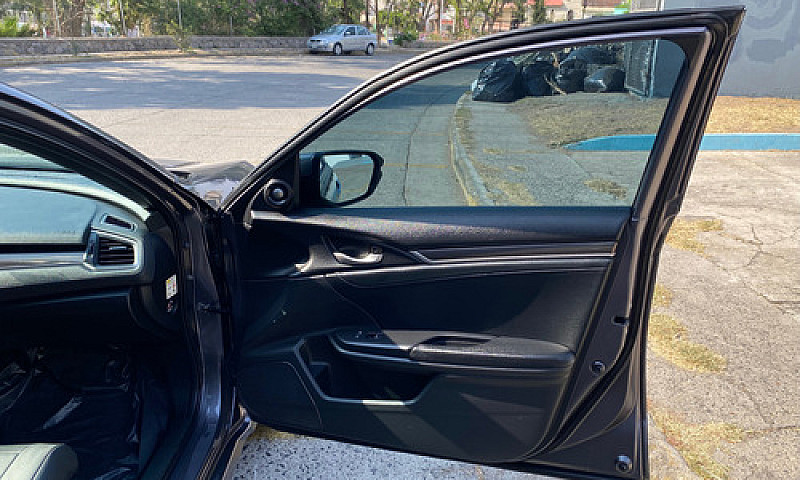Honda Civic 1.5 Turb...