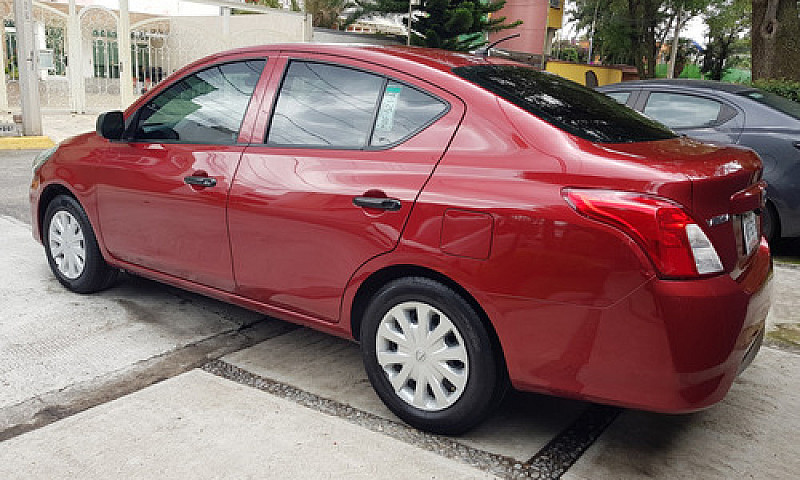 Nissan Versa 1.6 Dri...