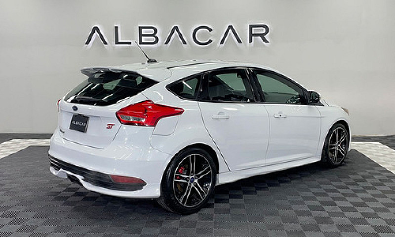 Ford Focus 2016...