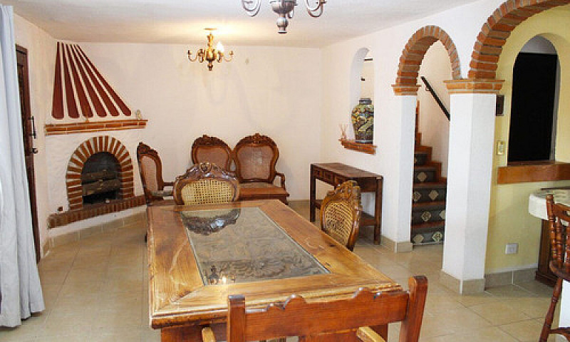 Casa Estilo Colonial...
