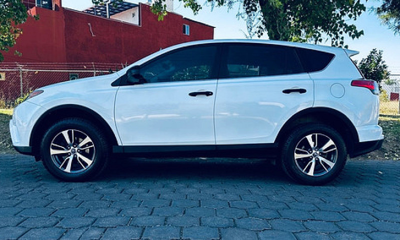 Toyota Rav4 2.5 Le A...