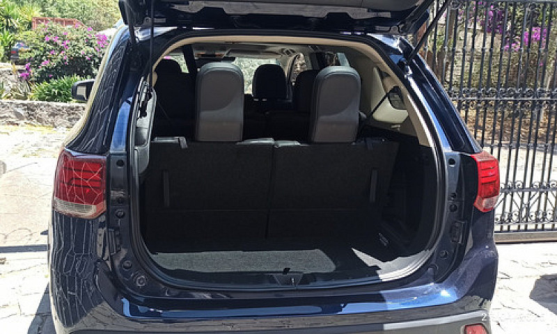 Mitsubishi Outlander...