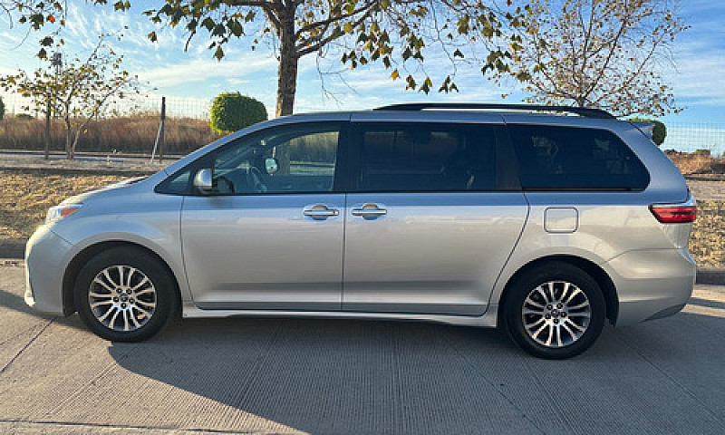 Toyota Sienna 3.5 Xl...