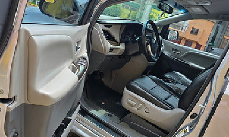 Toyota Sienna 3.5 Xl...