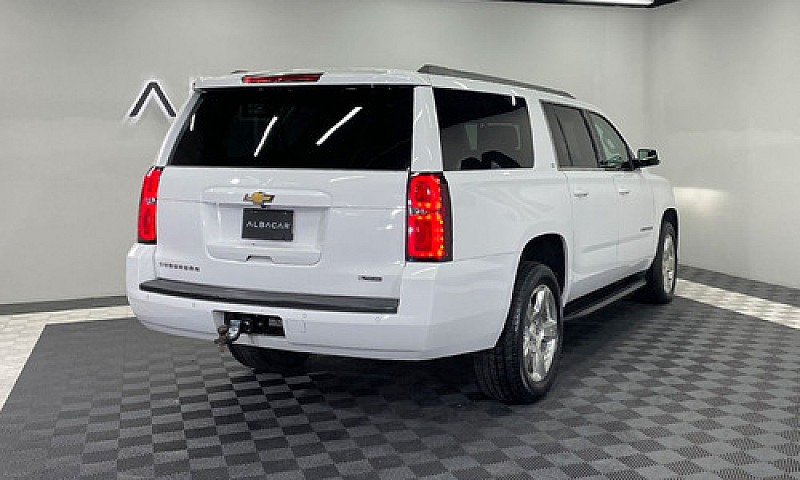 Chevrolet Suburban 2...