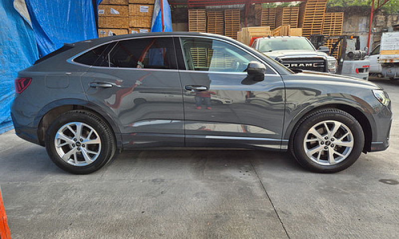 Audi Q3 Sportback 1....