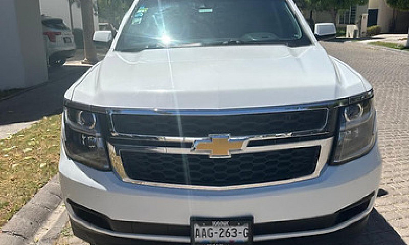 Chevrolet Suburban 5...