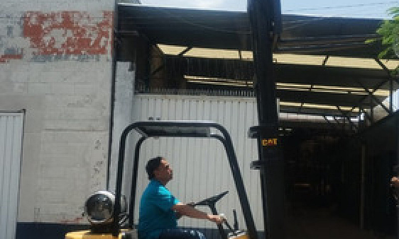 Montacargas Marca Ca...