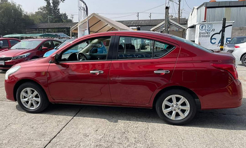 Nissan Versa 2019...