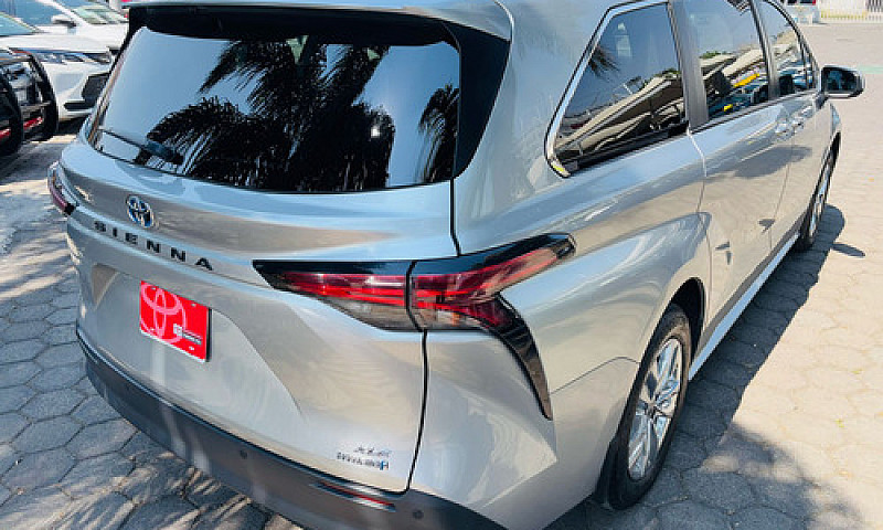 Toyota Sienna 2022...