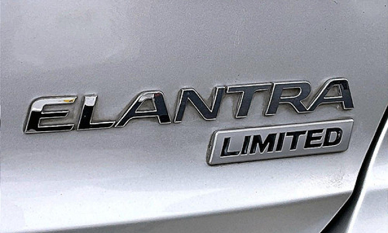 Hyundai Elantra 2018...
