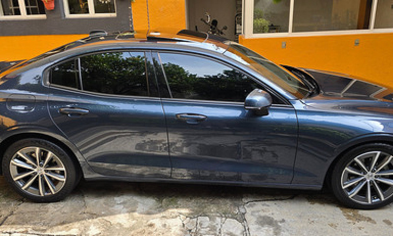 Volvo S60 2.0 T5 Mom...