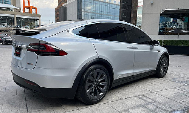 Tesla Model X 100D...