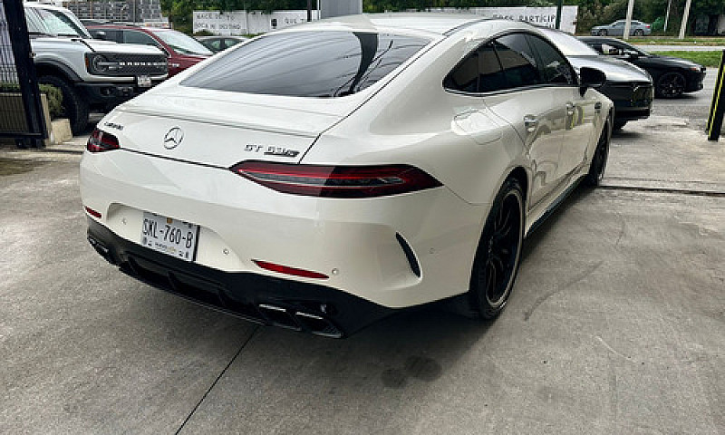 Mercedes-Benz Amg Gt...