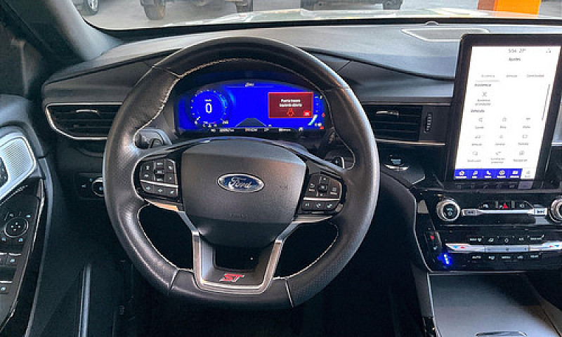 Ford Explorer 2023...