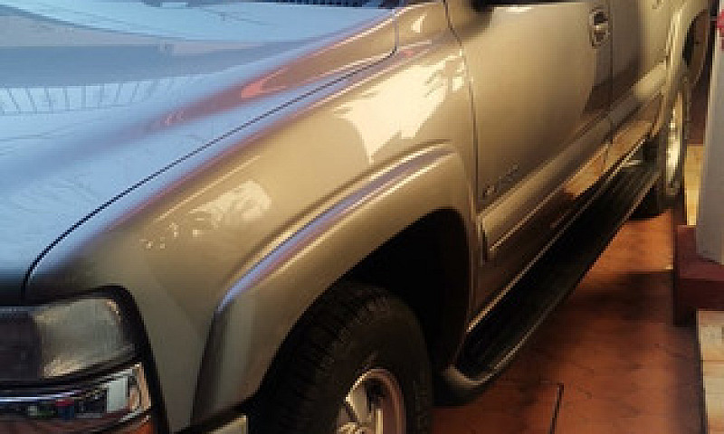 Chevrolet Suburban M...
