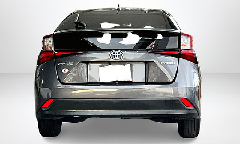 Toyota Prius 2022...