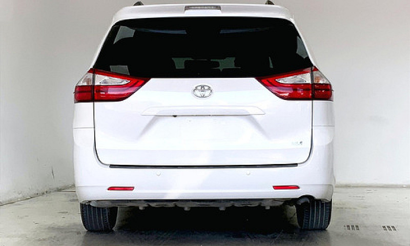 Toyota Sienna 2015...