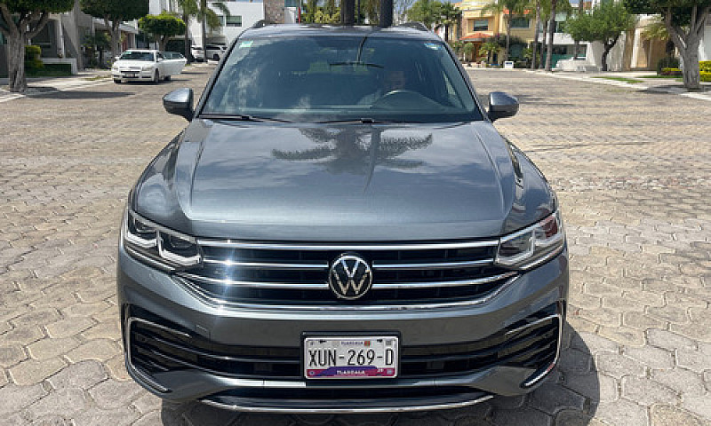 Volkswagen Tiguan 1....
