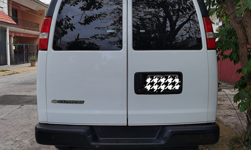 Chevrolet Express 6....
