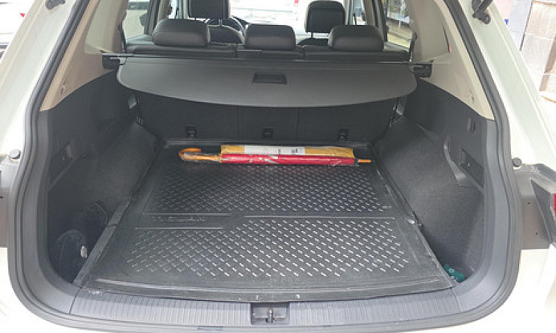 Tiguan 2019 R-Line L...