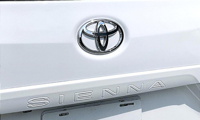 Toyota Sienna 2020...