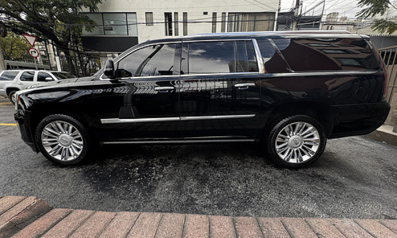 Cadillac Escalade Es...