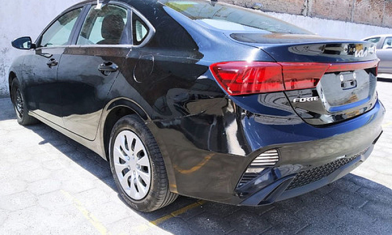Kia Forte Sedan 2022...