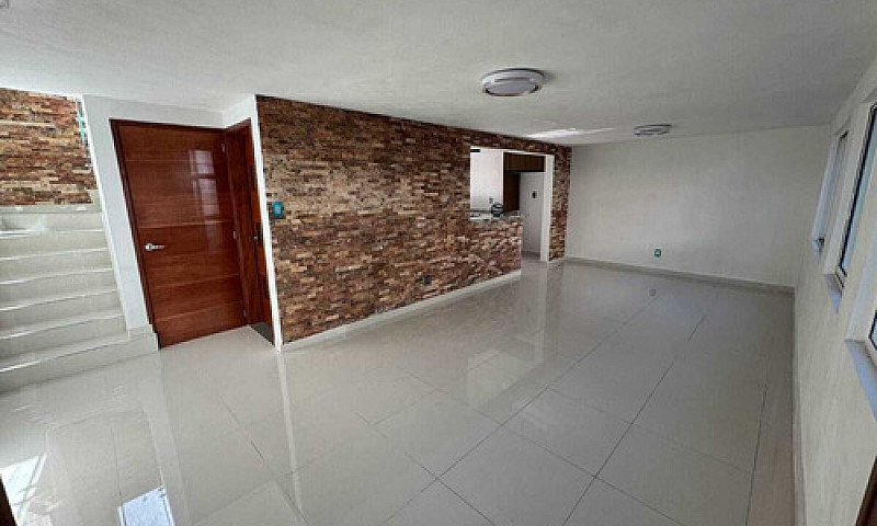 Casa En Venta En Lom...
