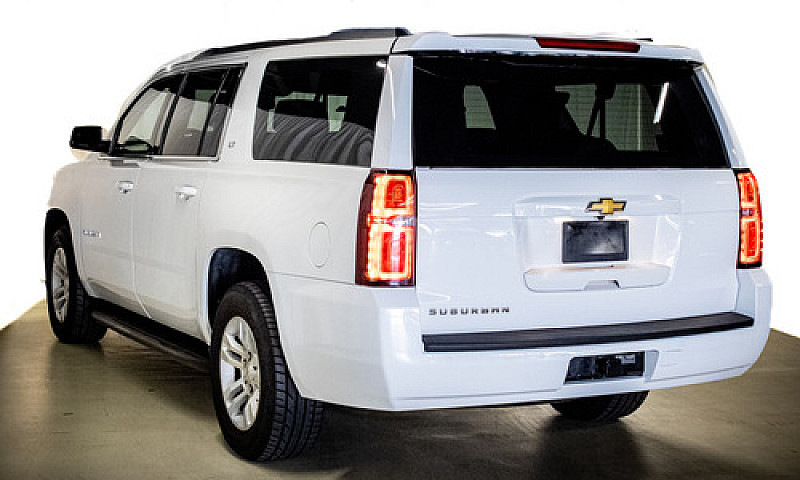 Chevrolet Suburban 2...