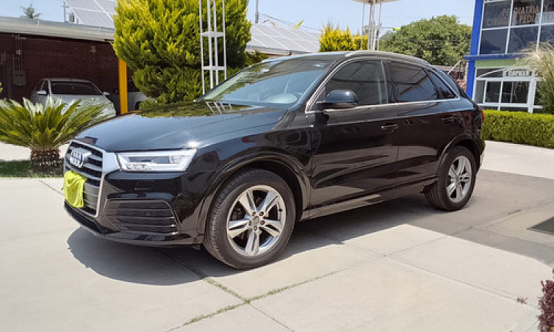 Audi Q3 2.0 S Line 2...