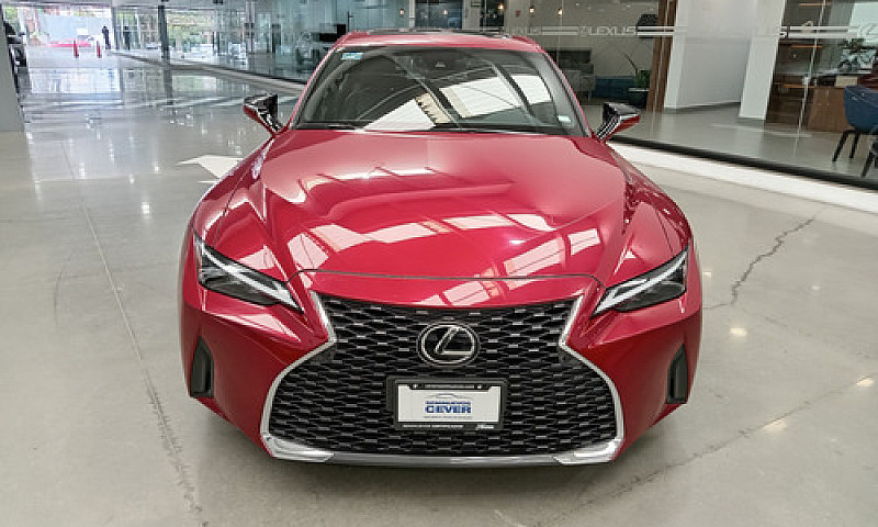 Lexus Is 2023...