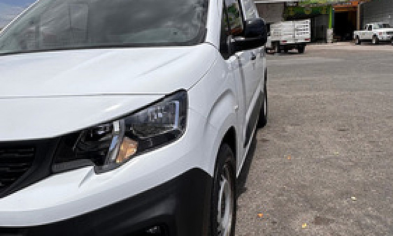 Peugeot Partner 1.2L...