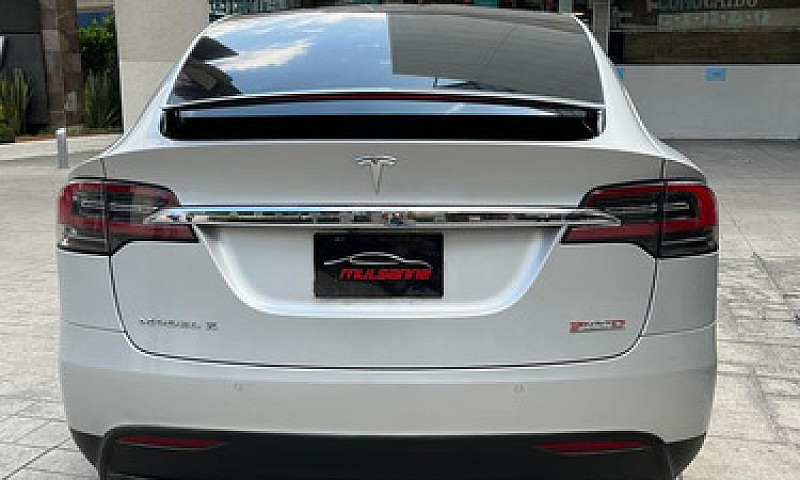 Tesla Model X 100D...