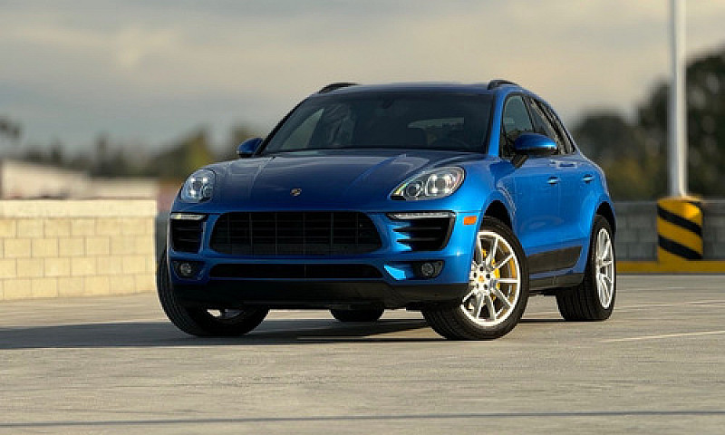Porsche Macan S...