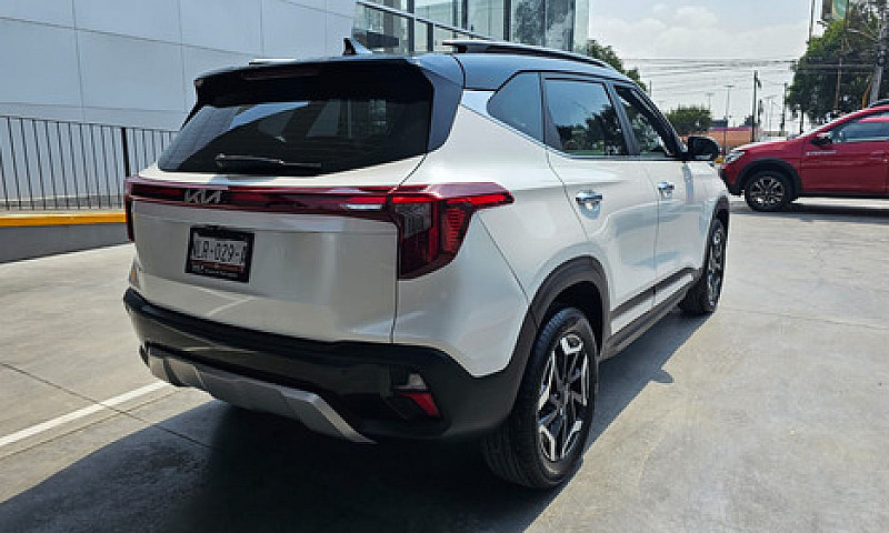 Kia Seltos 2024...